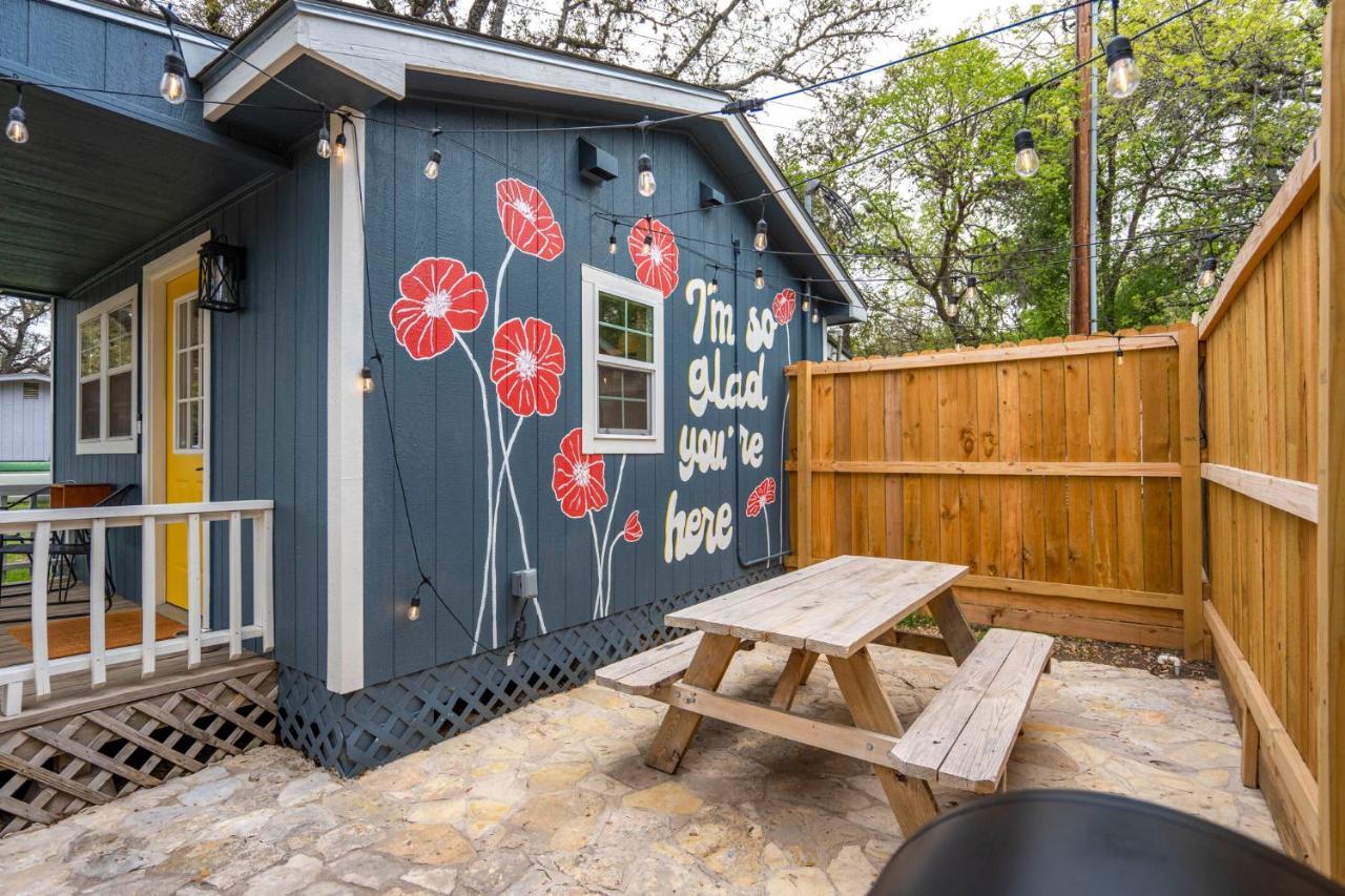 New! The Yellow Door- Downtown Wimberley W/ River Access エクステリア 写真
