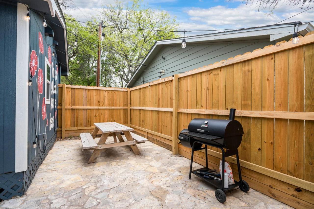 New! The Yellow Door- Downtown Wimberley W/ River Access エクステリア 写真