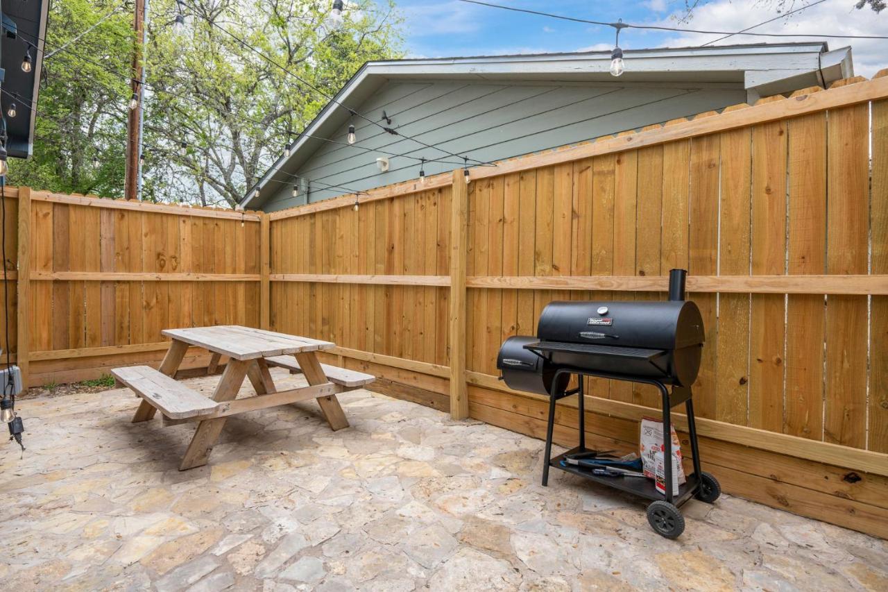 New! The Yellow Door- Downtown Wimberley W/ River Access エクステリア 写真